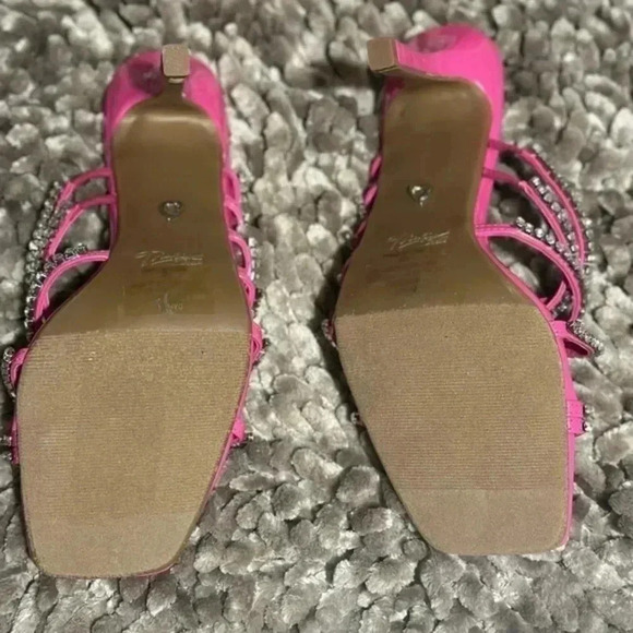 Thalia Sodi Star studded ⭐️ Women’s size 8US - Picture 5 of 8